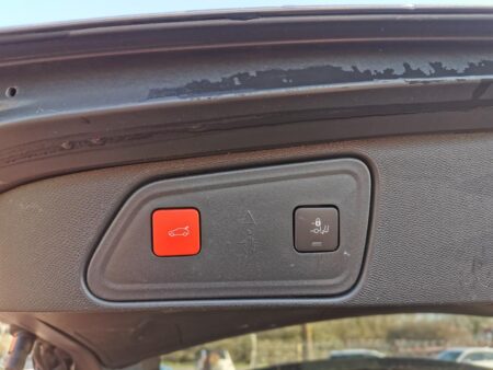 peugeot-3008-1.5-bluehdi-130-ch-gt-eat8-